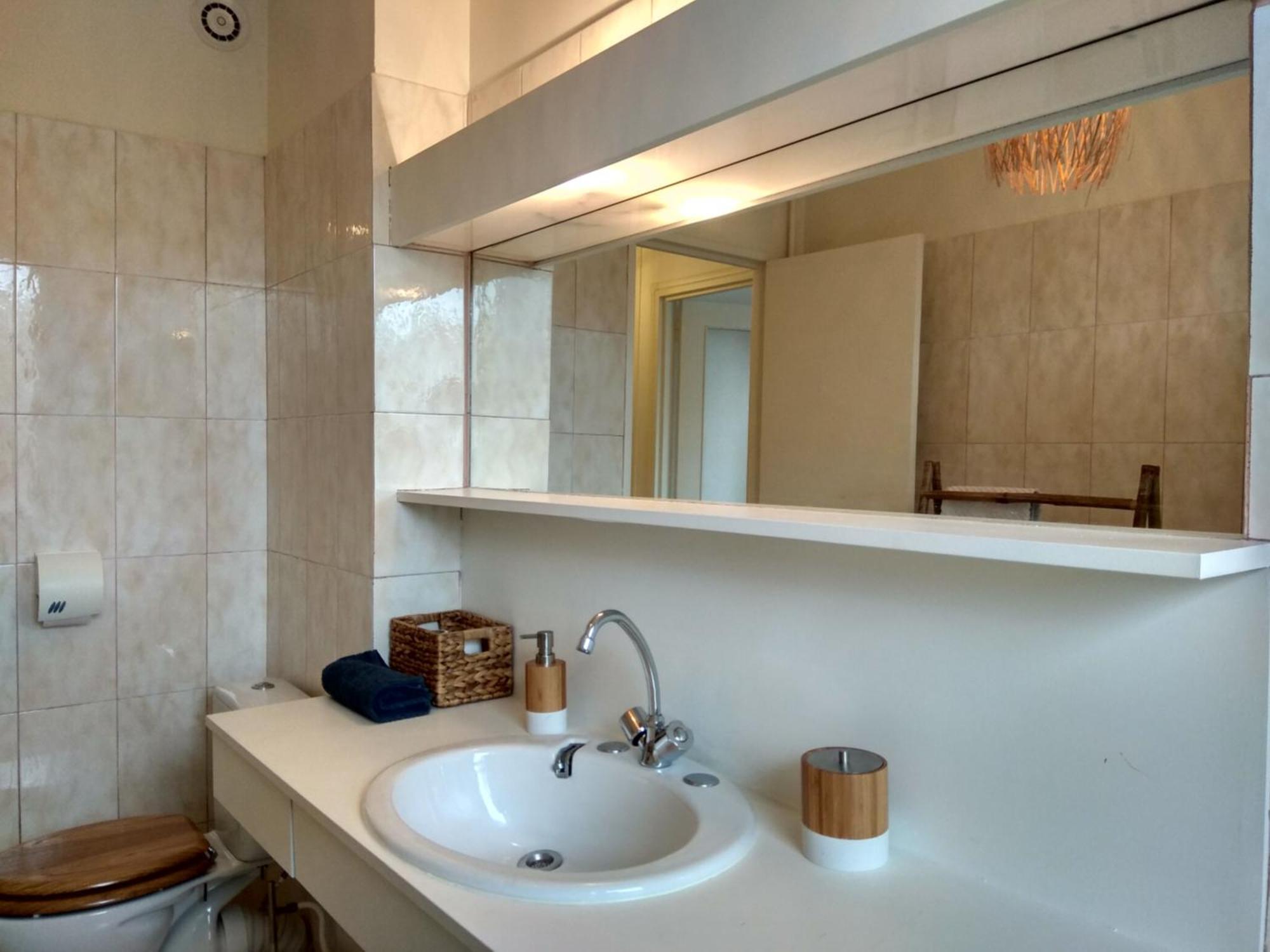 Budget Apart With Balcony And Great View Saint-Denis  Buitenkant foto