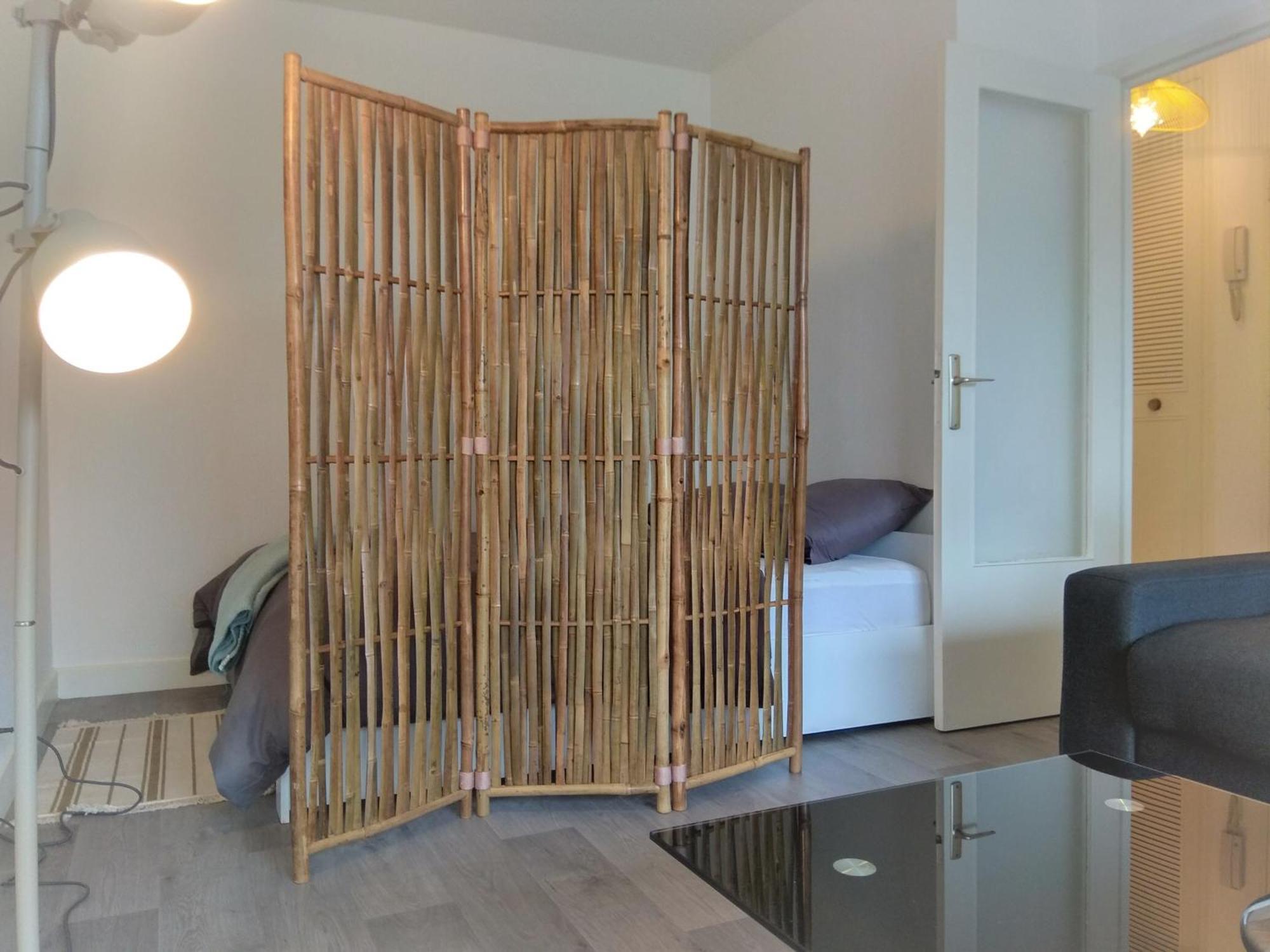 Budget Apart With Balcony And Great View Saint-Denis  Buitenkant foto